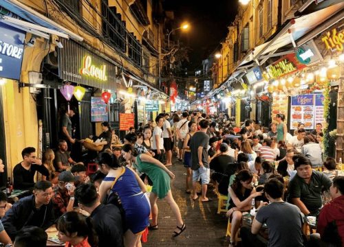 Top 5 Must-Visit Night Market Hanoi Experiences