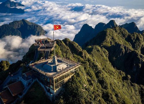 Fansipan best trekking in vietnam
