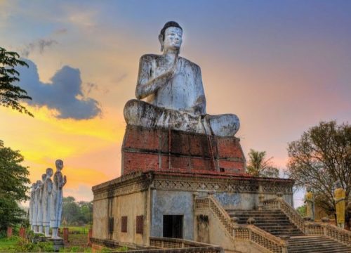 Wat Ek Phnom