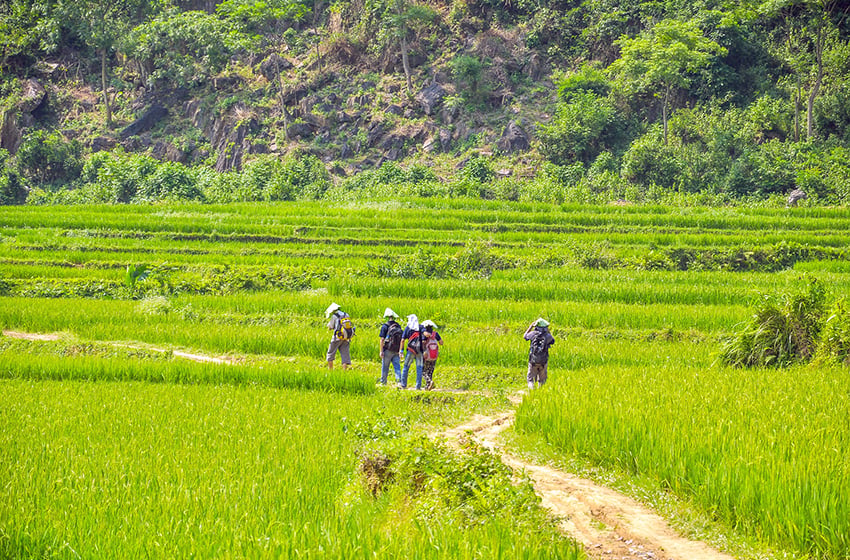 hiking in vietnam mai chau