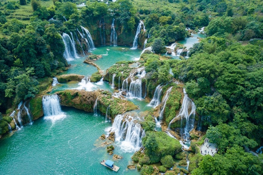 hiking in vietnam cao bang