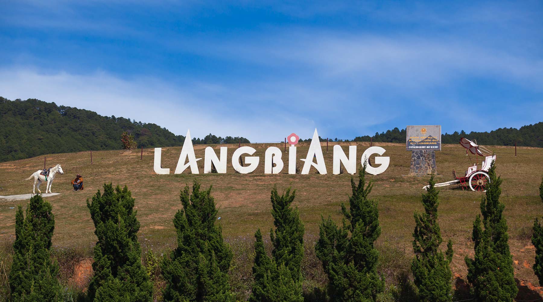 hiking on vietnam lang biang da lat