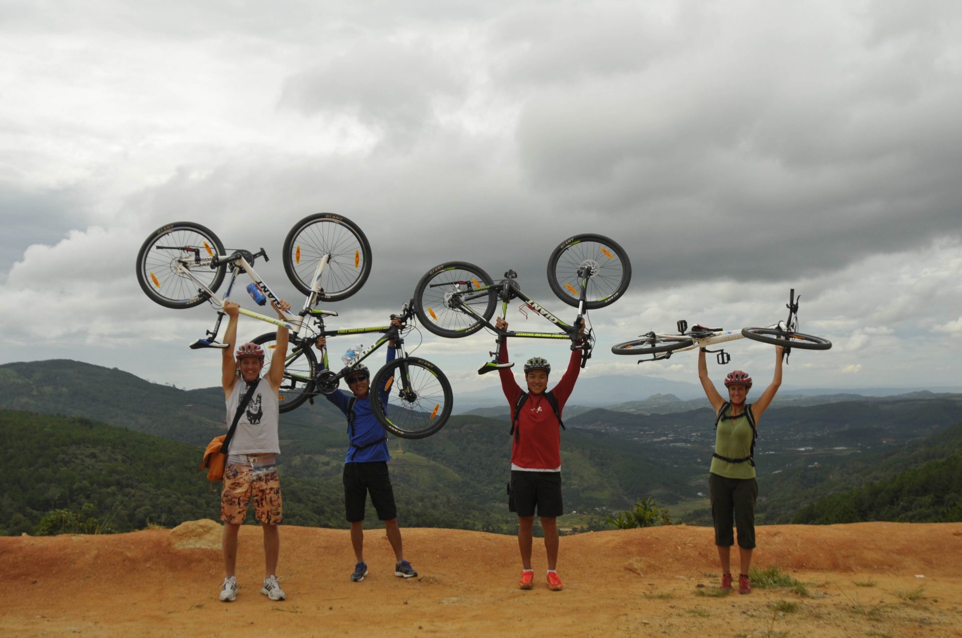vietnam cycling tours