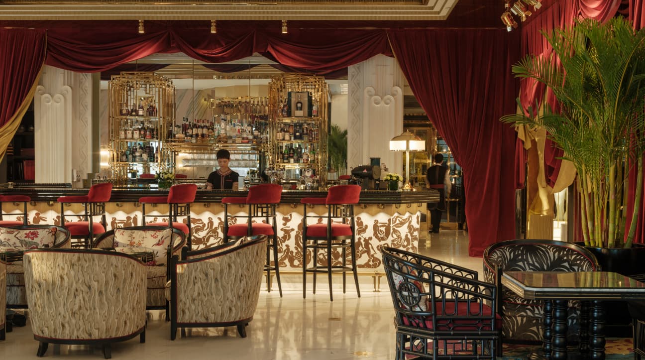 Dining at Capella Hanoi: Diva's Lounge
