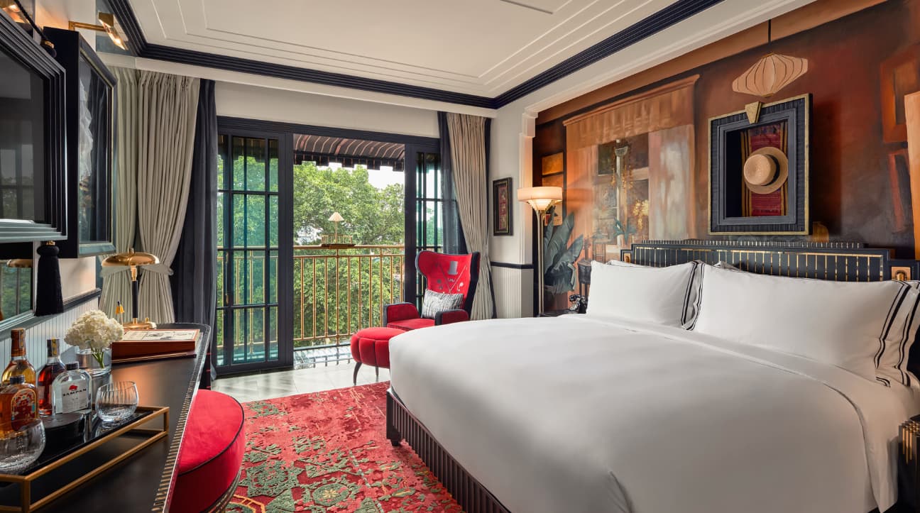 Capella Hanoi Premium Rooms come fitted with an elegant iron-wrought French Balcony, from which you can admire the beauty of the quaint neighborhood.