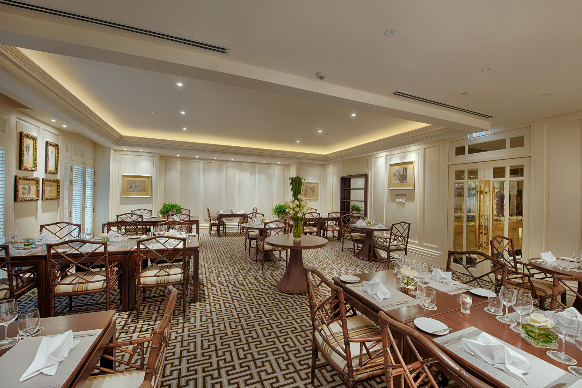 Culinary delights await guests at Apricot Hotel Hanoi with dining options that highlight both Vietnamese flavors and international cuisine.