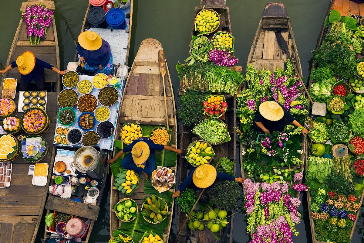FIT travel Southeast Asia - Dawn at Mekong Delta’s floating markets