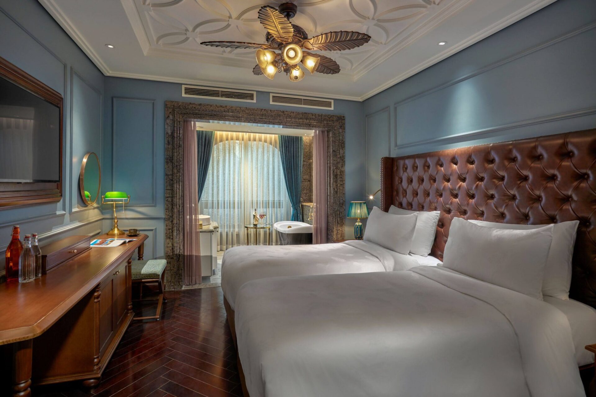 Peridot Grand Luxury Hotel - Chic Deluxe is compact yet refined, with charming neo-classical design that will delight you from the moment you arrive.