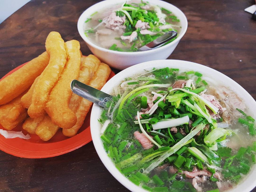 Hanoi to Saigon pho: A bowl of Northern-style pho