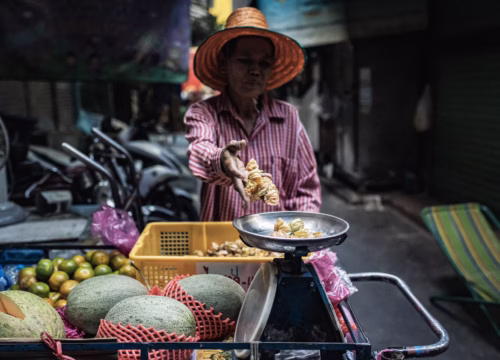 Street Food Battles: Bangkok vs Chiang Mai