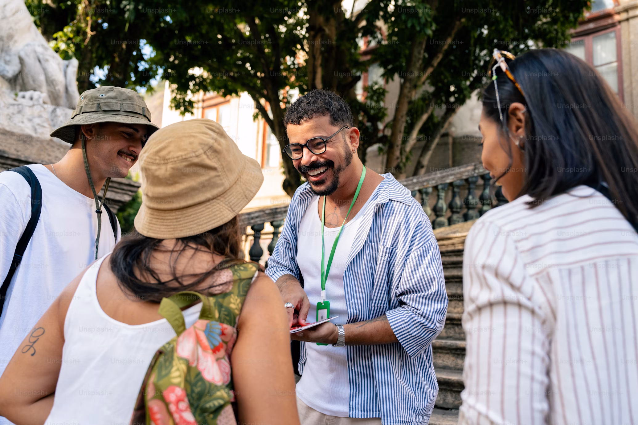 A multilingual guide helps you travel much more easily.