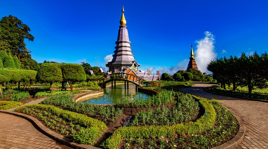 Doi Inthanon National Park, the highest point in Thailand, for Northern Thailand travel.