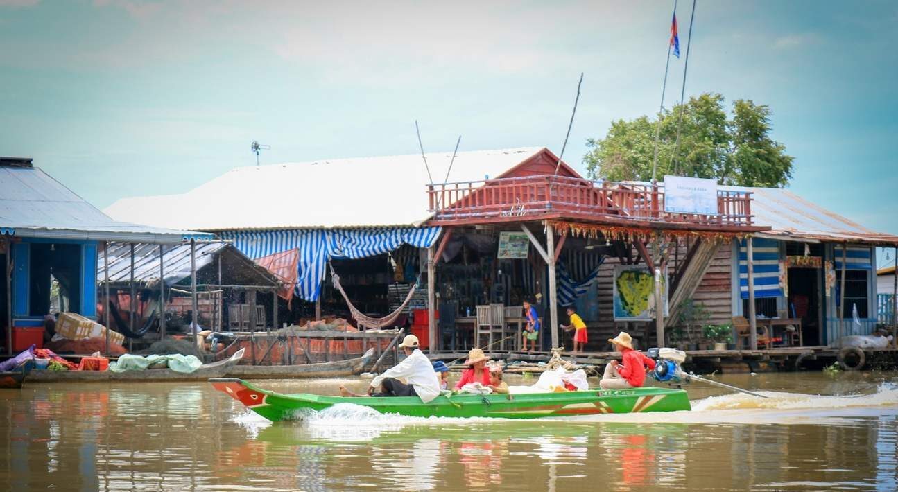Mechrey - A floating village on the Tonle Sap