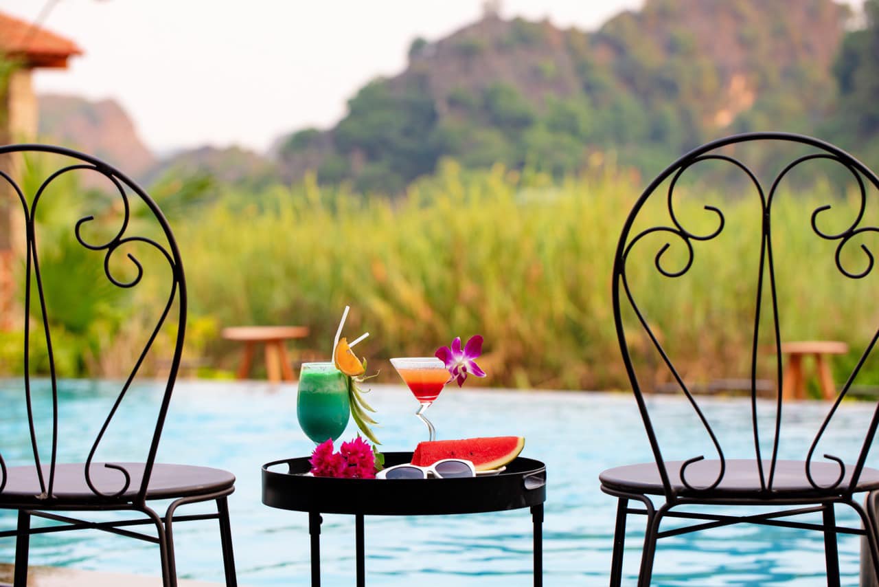 Pool Bar & Pizza Station