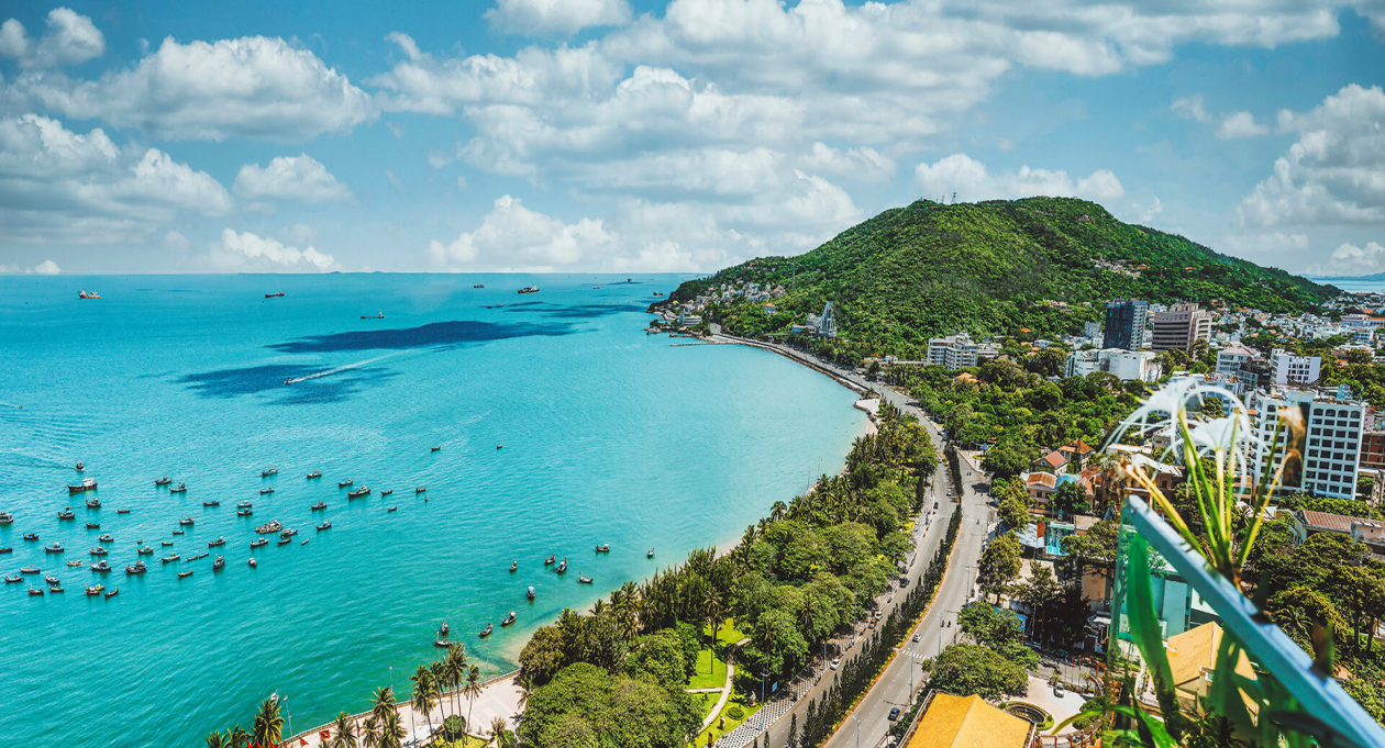 An impressive wide-angle, elevated view of Vung Tau, a prominent coastal city in Vietnam