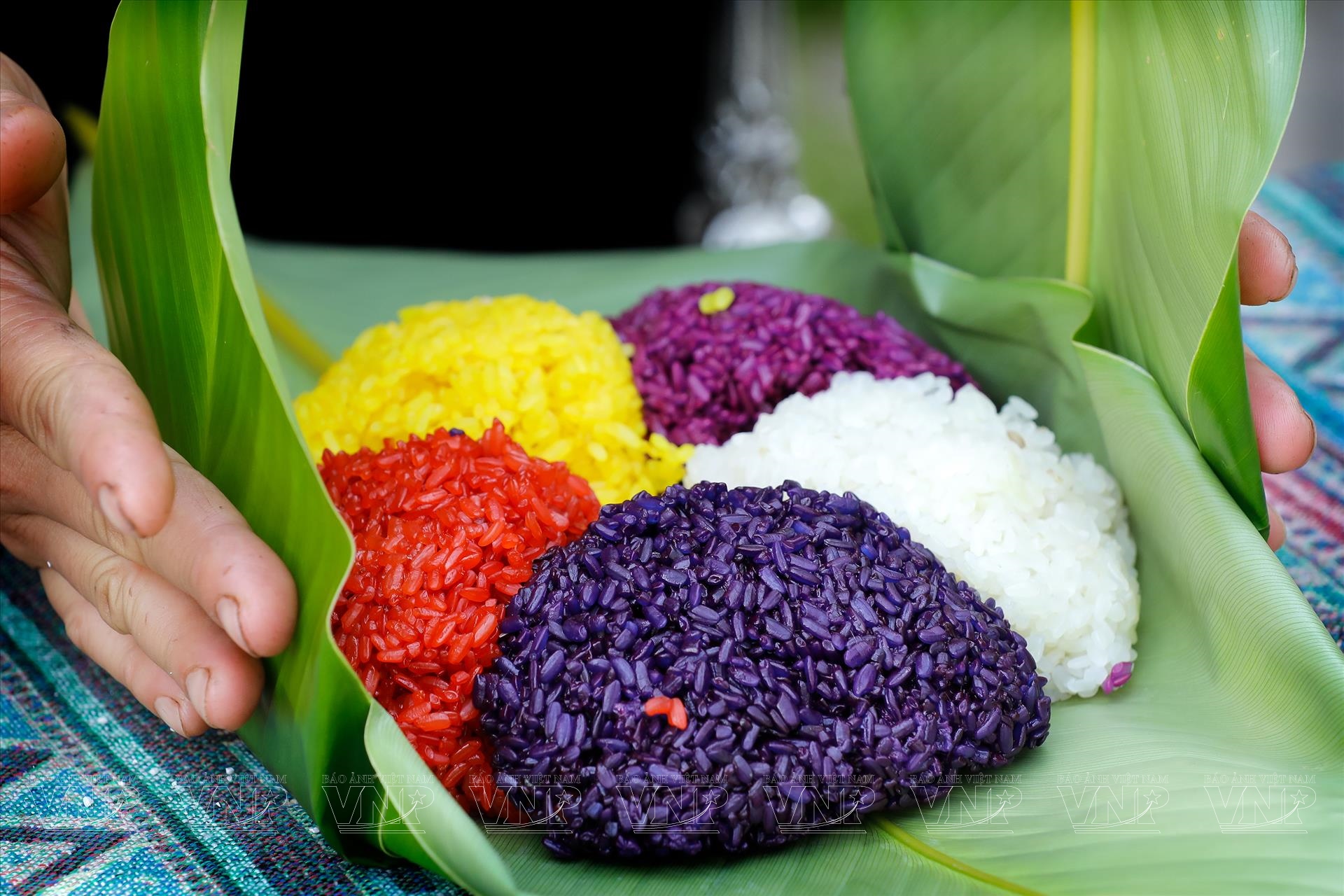 Five-Colored Sticky Rice, a recommended best food in Sapa