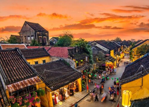 Getting lost in the Hoi An Ancient Town - One of the best things to do in Hoi An