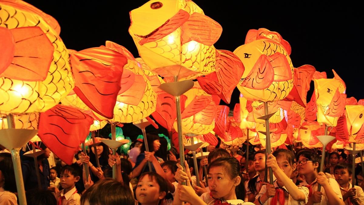 Mid-Autumn Festival (Tết Trung Thu), one of the joyful traditional festivals in Vietnam
