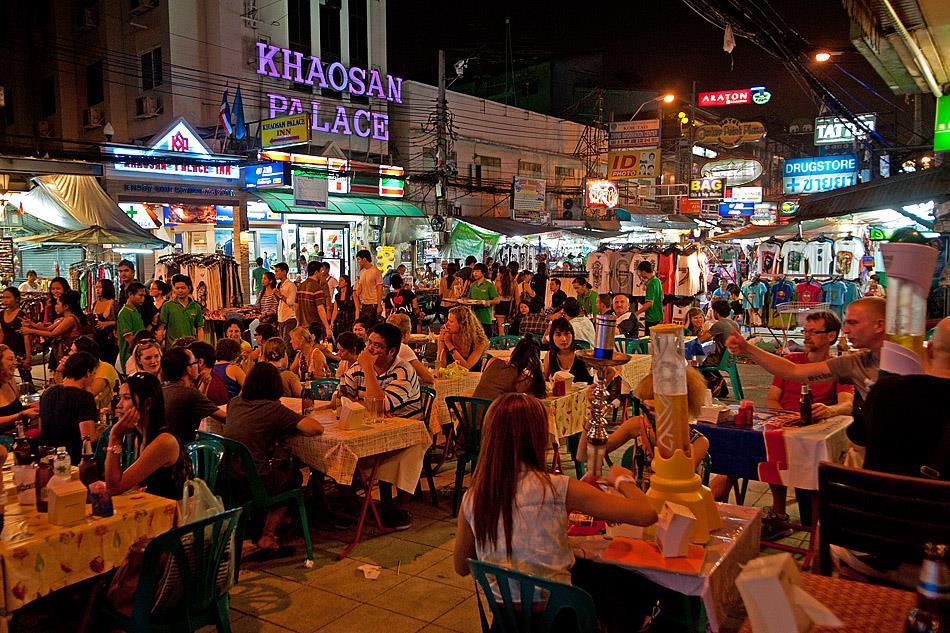 Bang Khun Non Food Court - A famous food court for Bangkok food tour