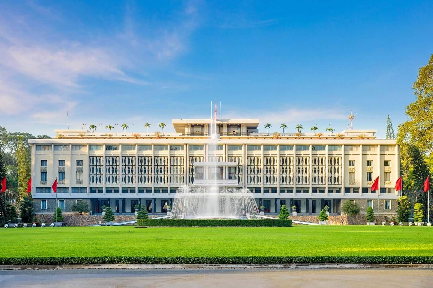 Independence Palace landmark highlights classic architecture for Ho Chi Minh city sightseeing.