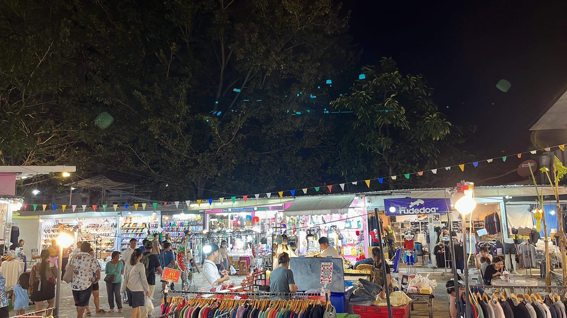 Kad Na Mor Market - A must-visit place in Chiang Mai night market