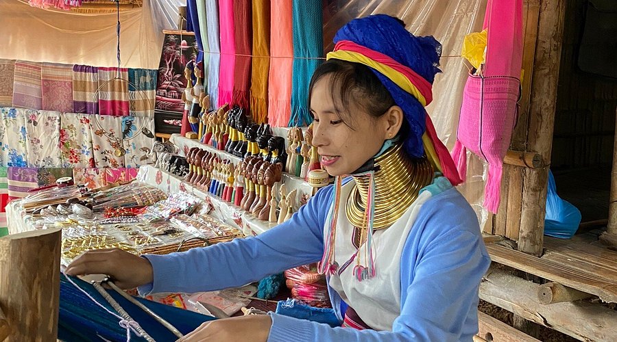 Karen Long Neck Village - A must-visit destination for city tour Chiang Mai