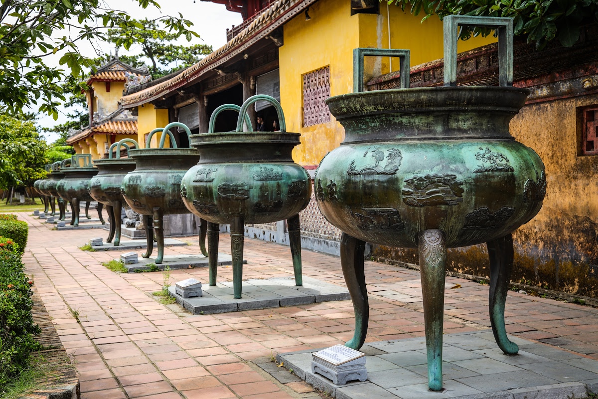 Take time to admire the Nine Dynastic Urns