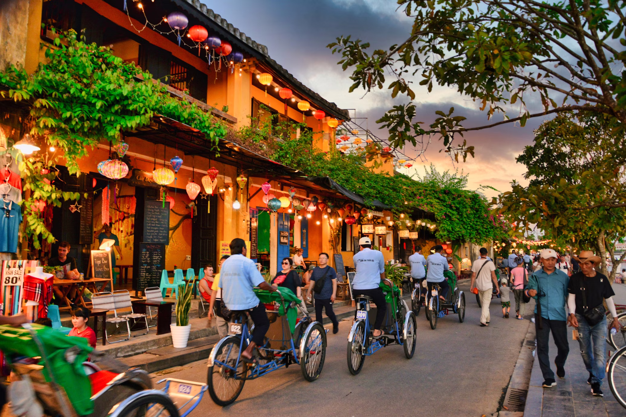 Choose locally owned spaces rather than large international chains. 
