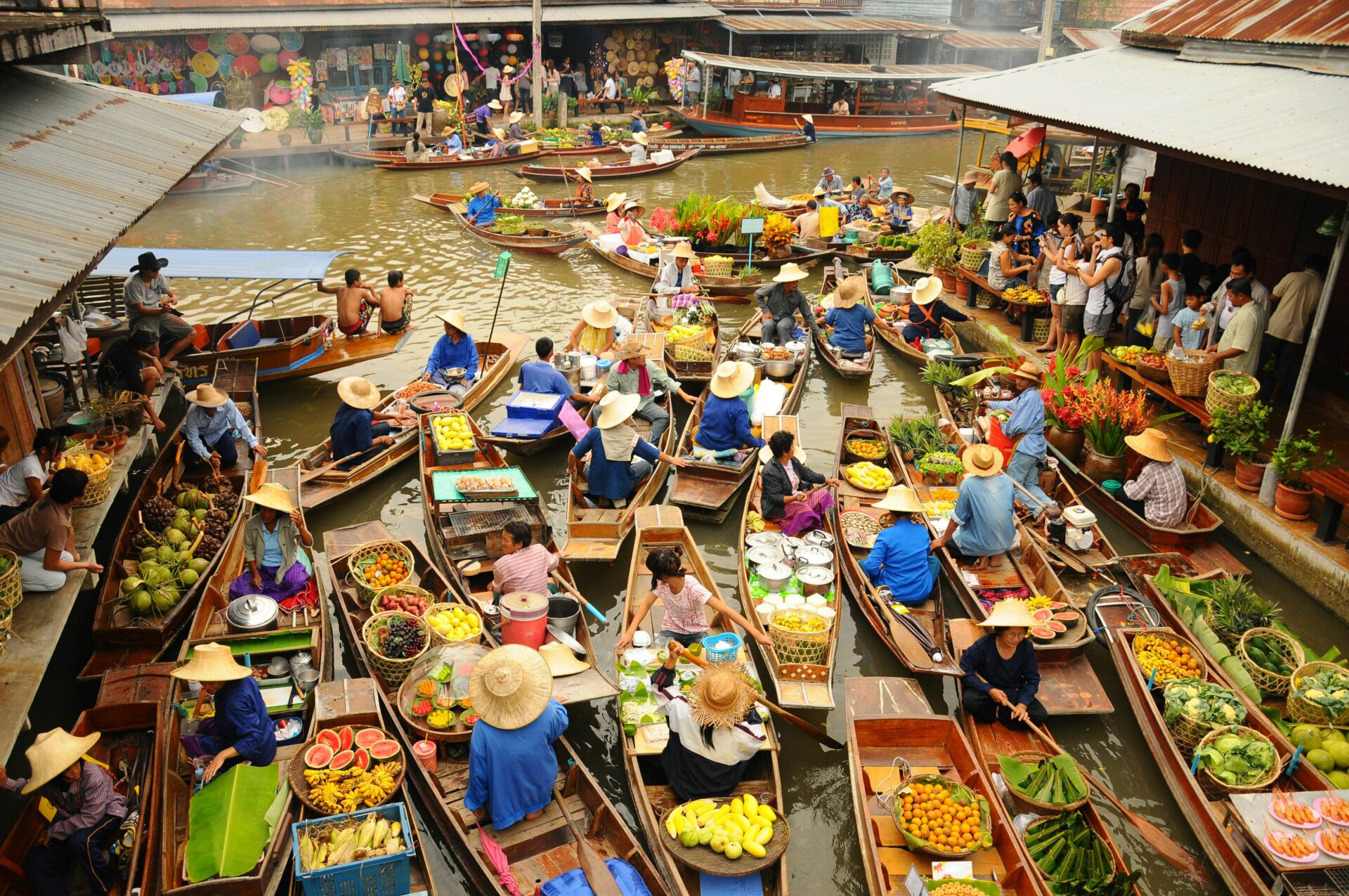 Tha Kha Floating Market - A floating market in Bangkok