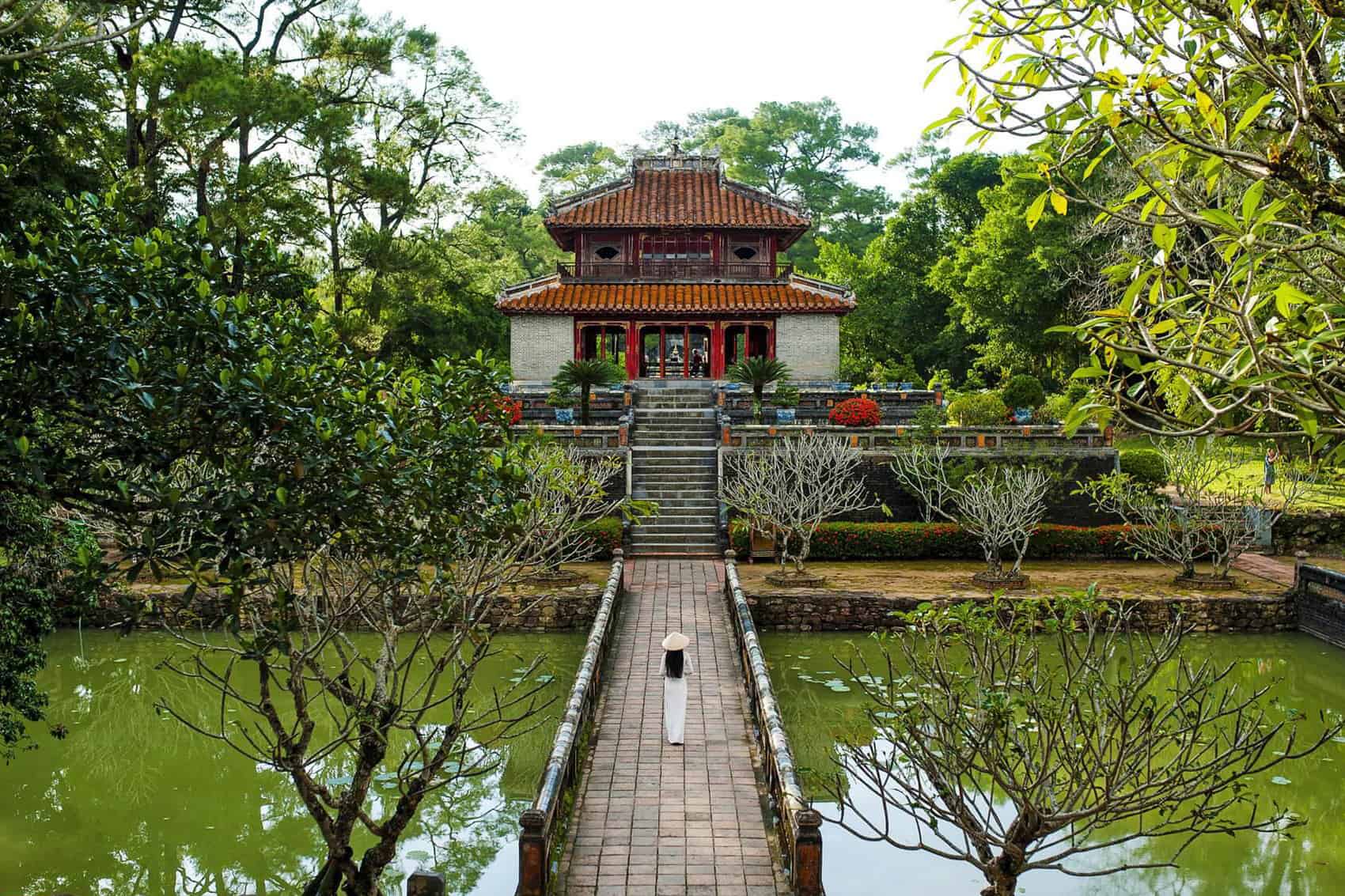 tomb of emperor minh mang