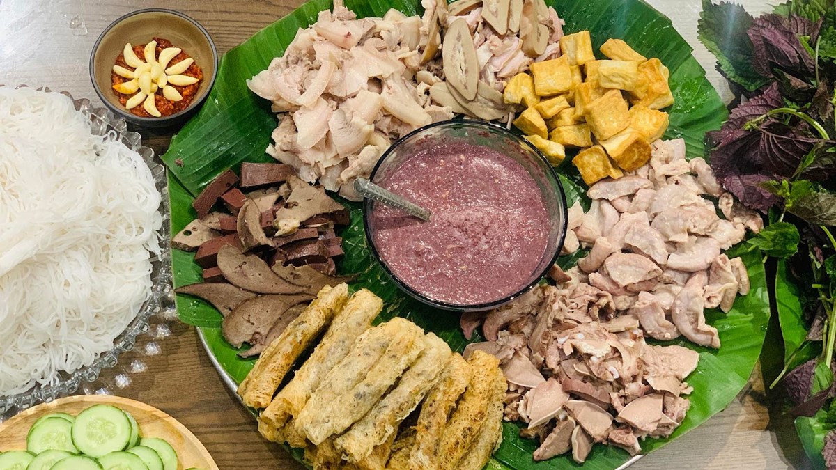 A platter of Bun Dau Mam Tom,, a unique dish to try on hanoi day tours