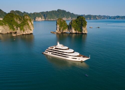 A Curated Selection of the Most Unforgettable Ha Long Bay Tours 2026