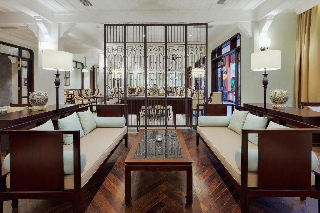 Allegro Hoi An lobby lounge blending heritage and contemporary comfort