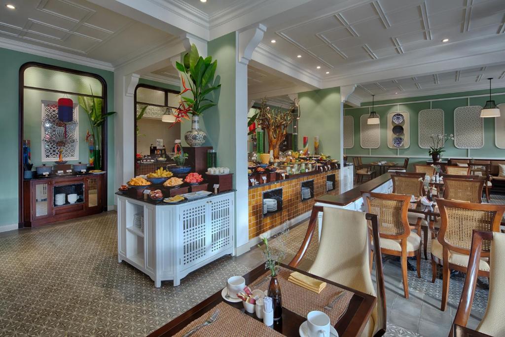 Allegro Hoi An breakfast restaurant offering refined dining atmosphere experience