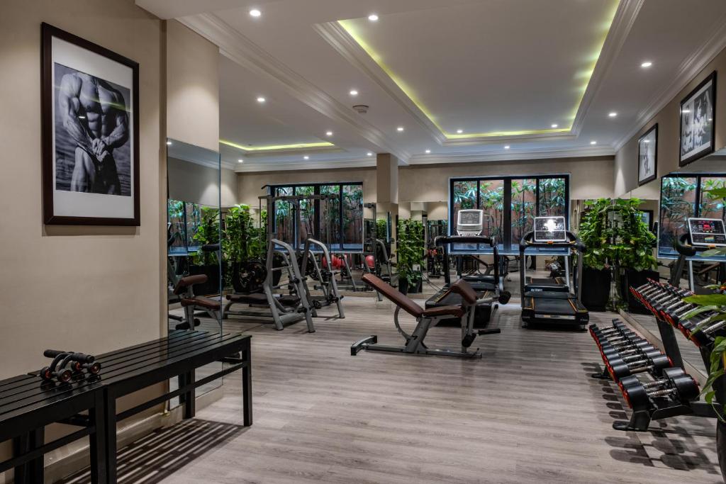 Allegro Hoi An modern fitness center surrounded by greenery design