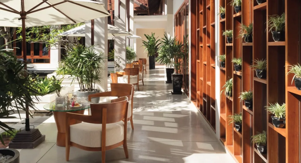 Road 6, Bar & Lounge at Anantara Angkor Resort