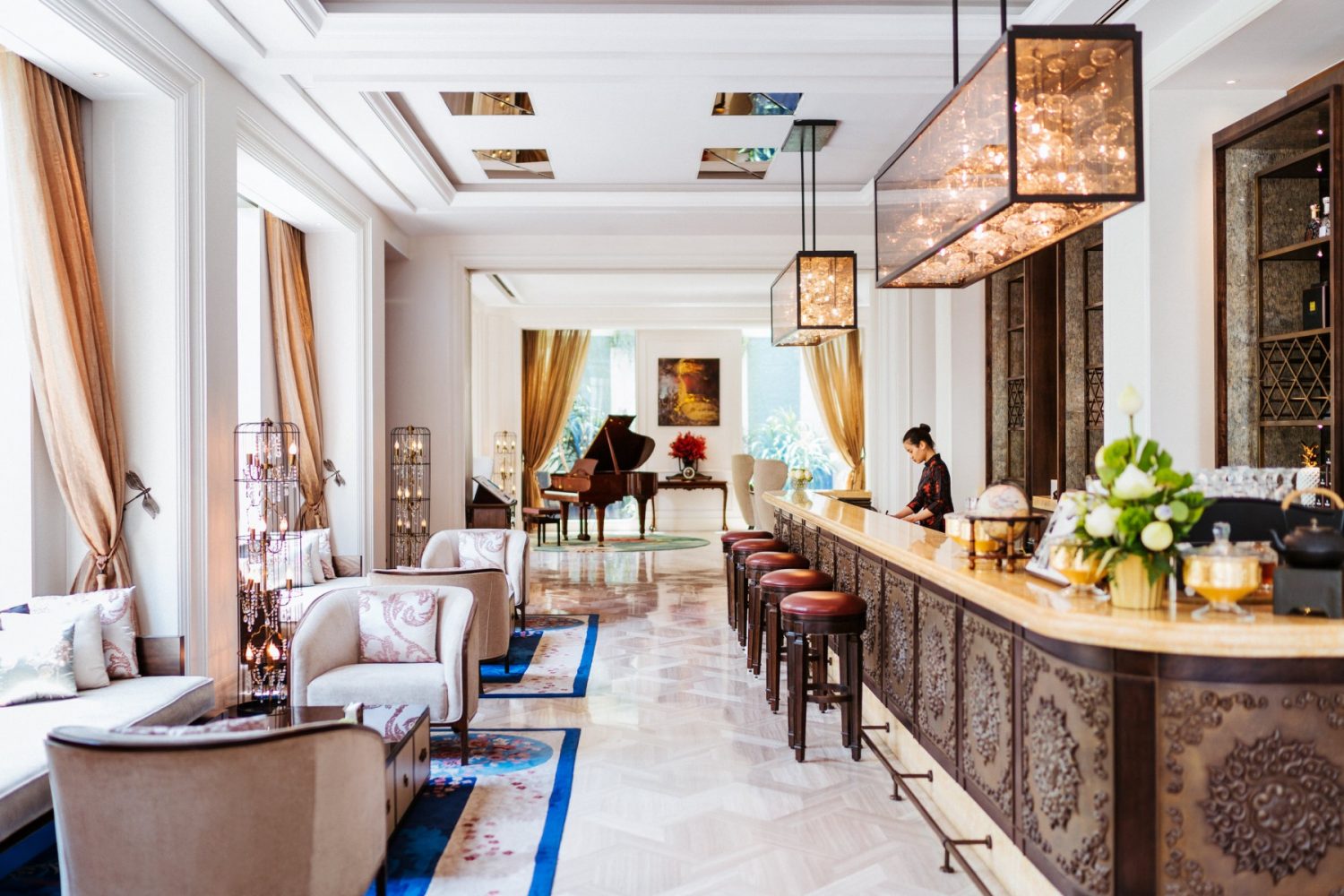 Alt text: The Hôtel des Arts Saigon - MGallery establishes its thematic grandeur