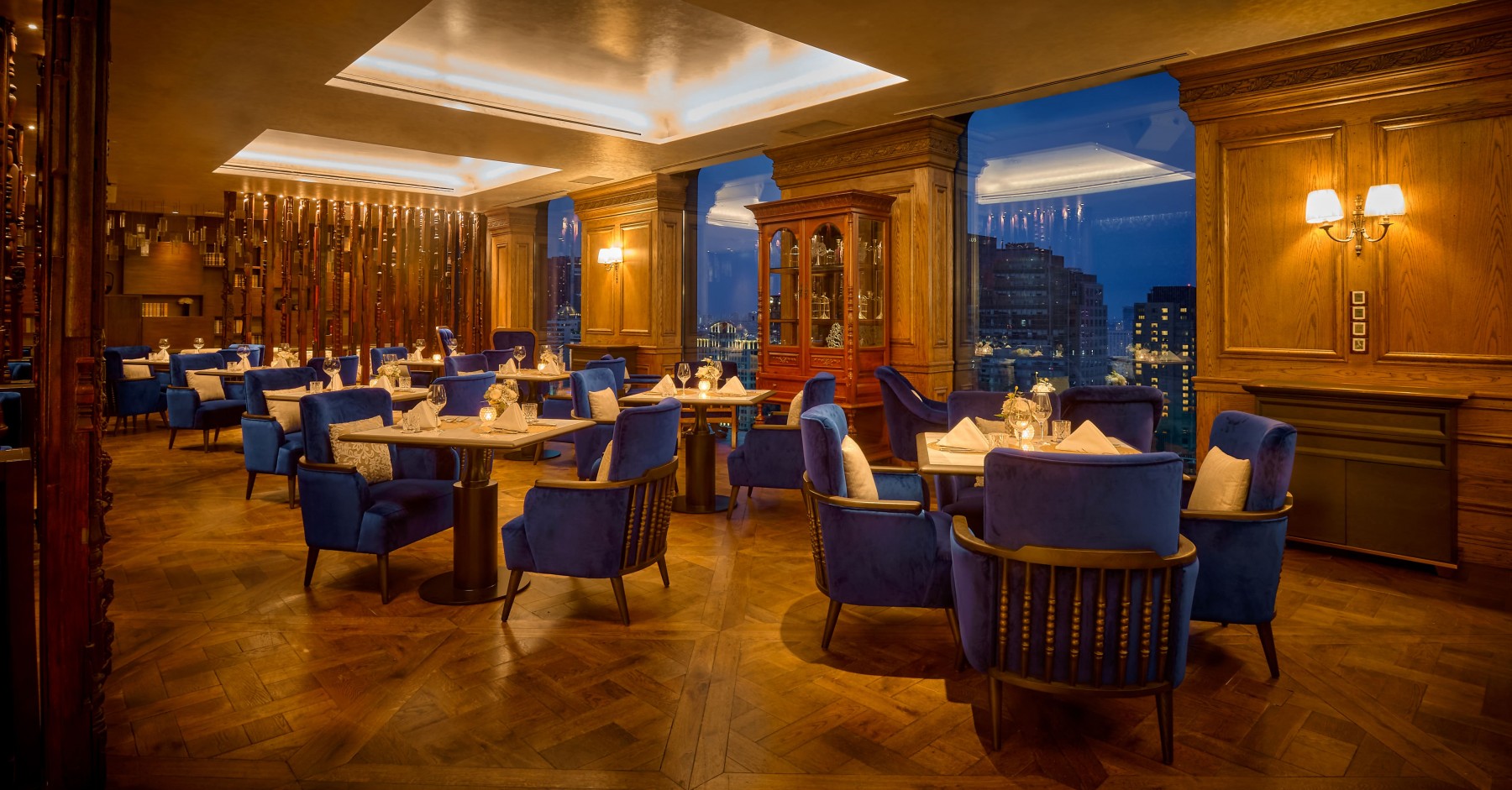 The Albion restaurant in Hôtel des Arts Saigon - MGallery