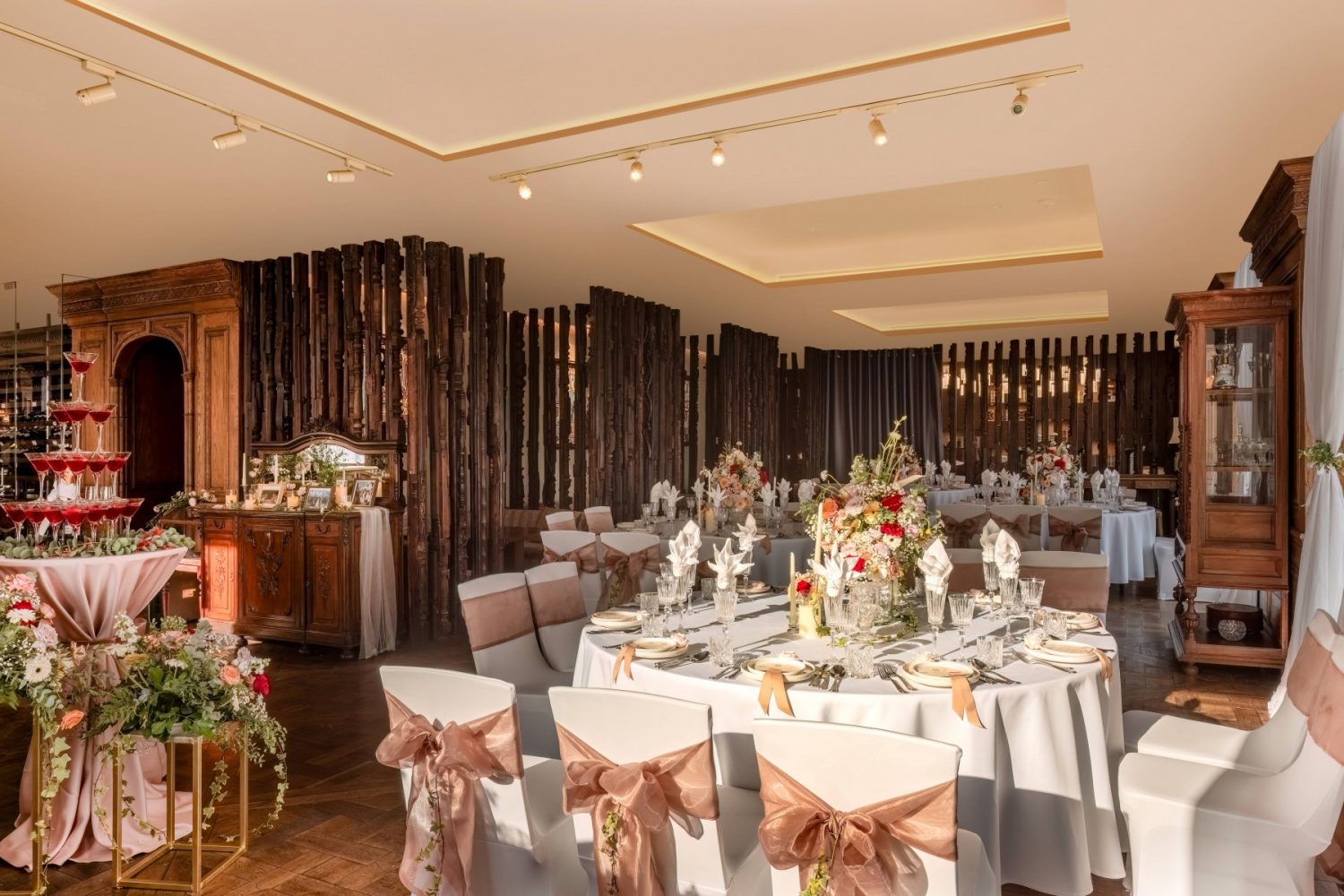 Hôtel des Arts Saigon - MGallery offers a range of versatile meeting and event spaces