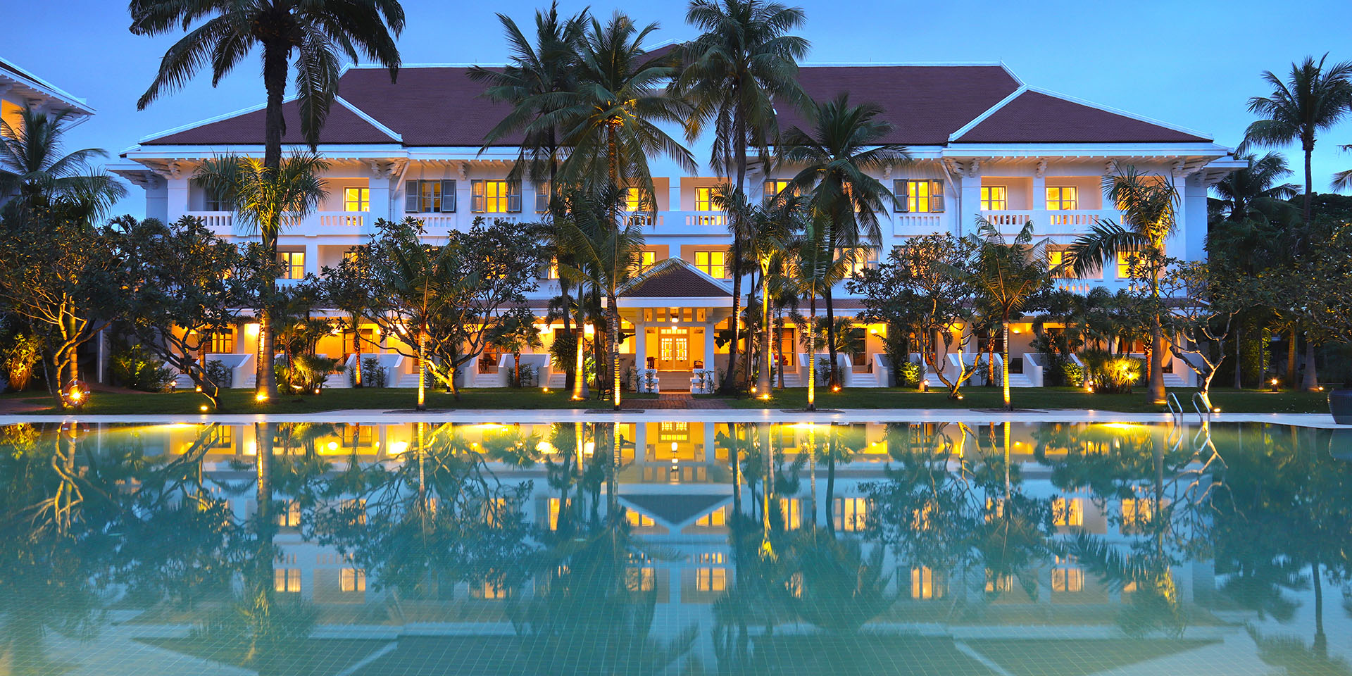 Swimming pool of Raffles Grand Hotel d’Angkor