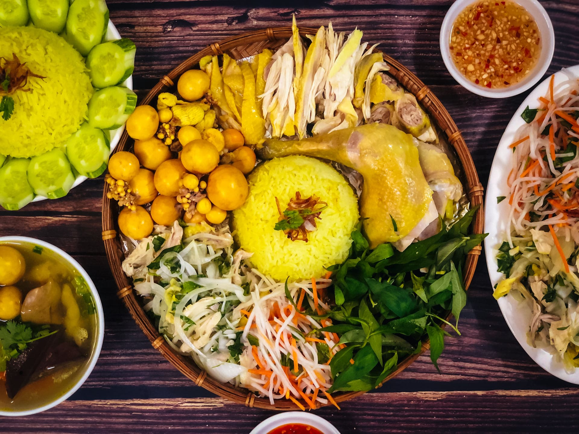 Hoi An Chicken Rice - A must-try food for Vietnam food tour