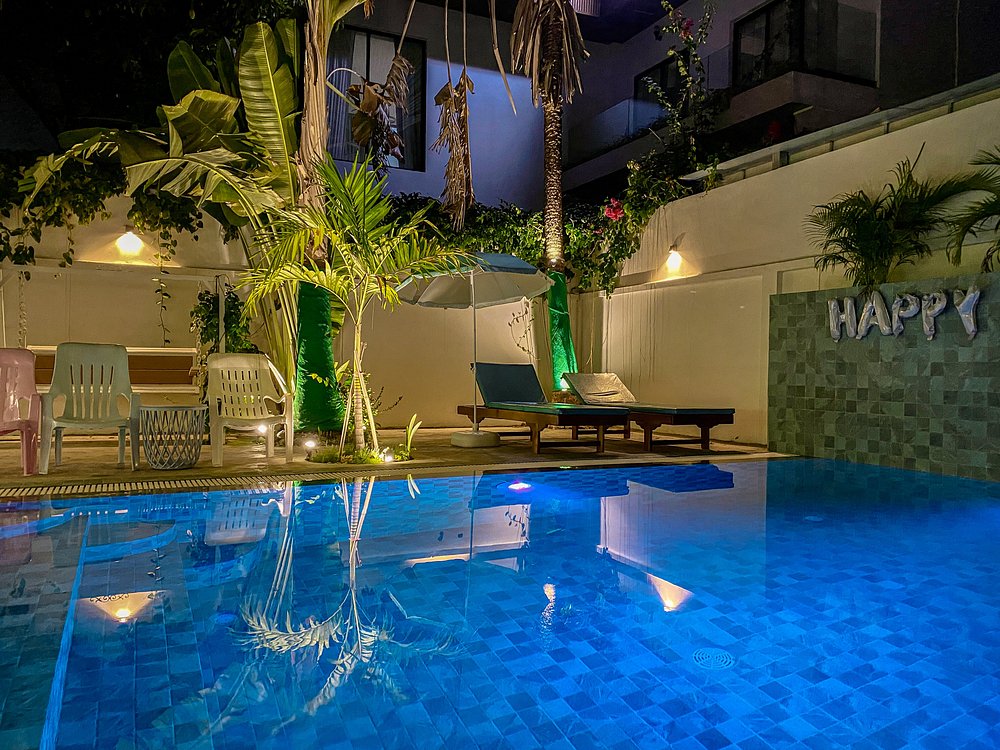Saltwater swimming pool at Muni Residence & Spa.