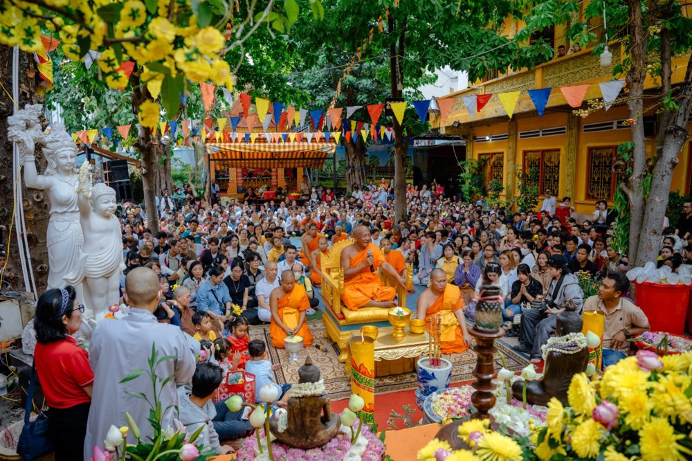 The vibrant atmosphere of Chol Chnam Thmay Festival celebrated by the Khmer community