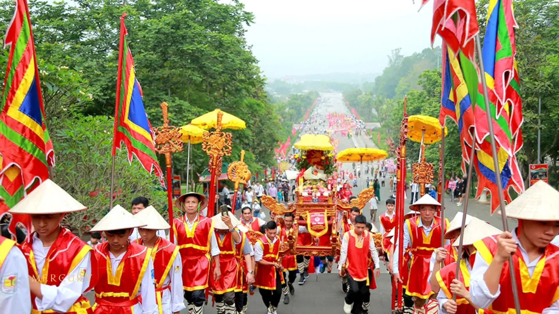 Hùng Kings Festivals procession with traditional costumes, flags, and ceremonial parade in historic setting