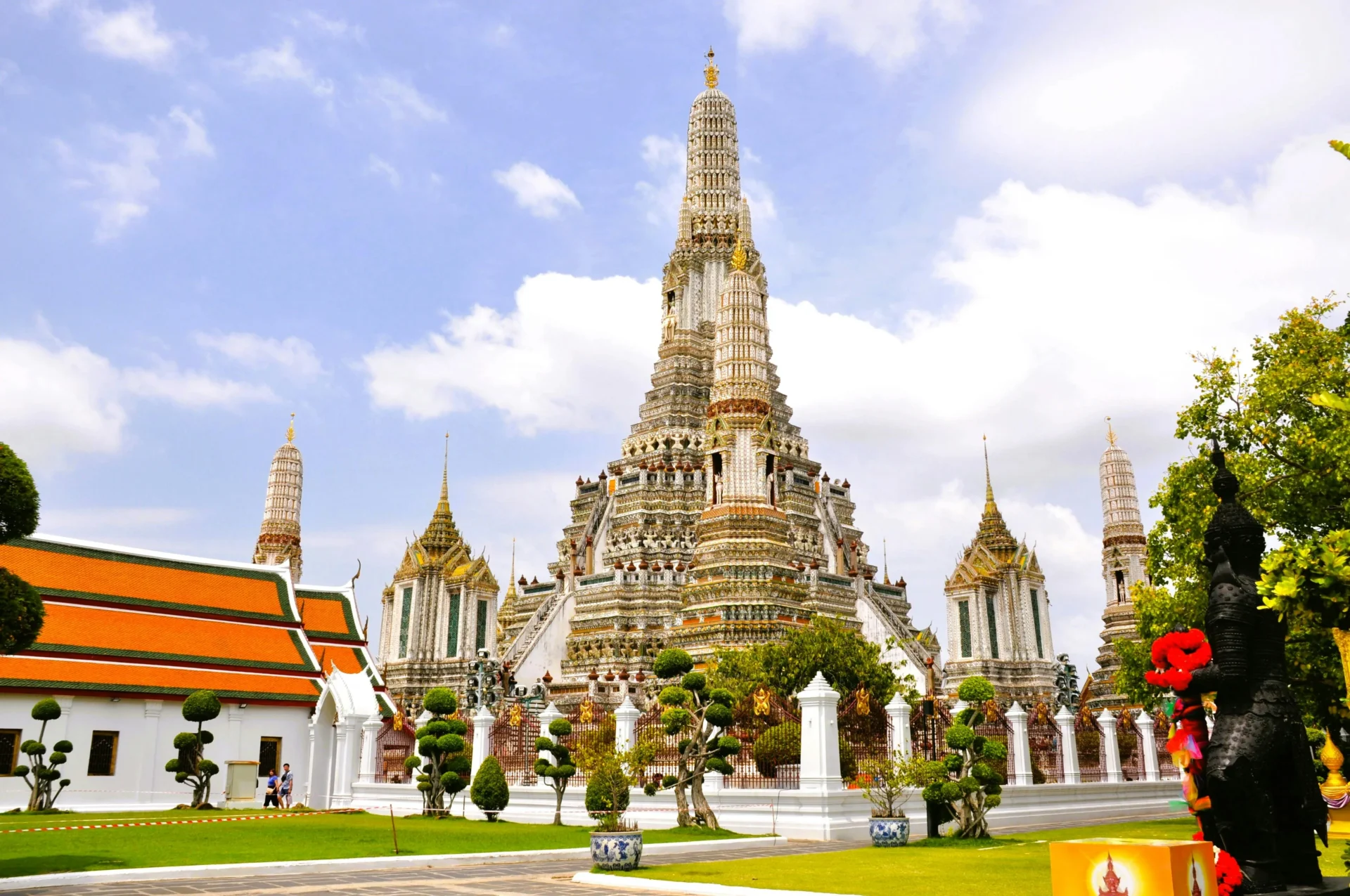 Wat Arun - One of the must-see pagodas in Thailand