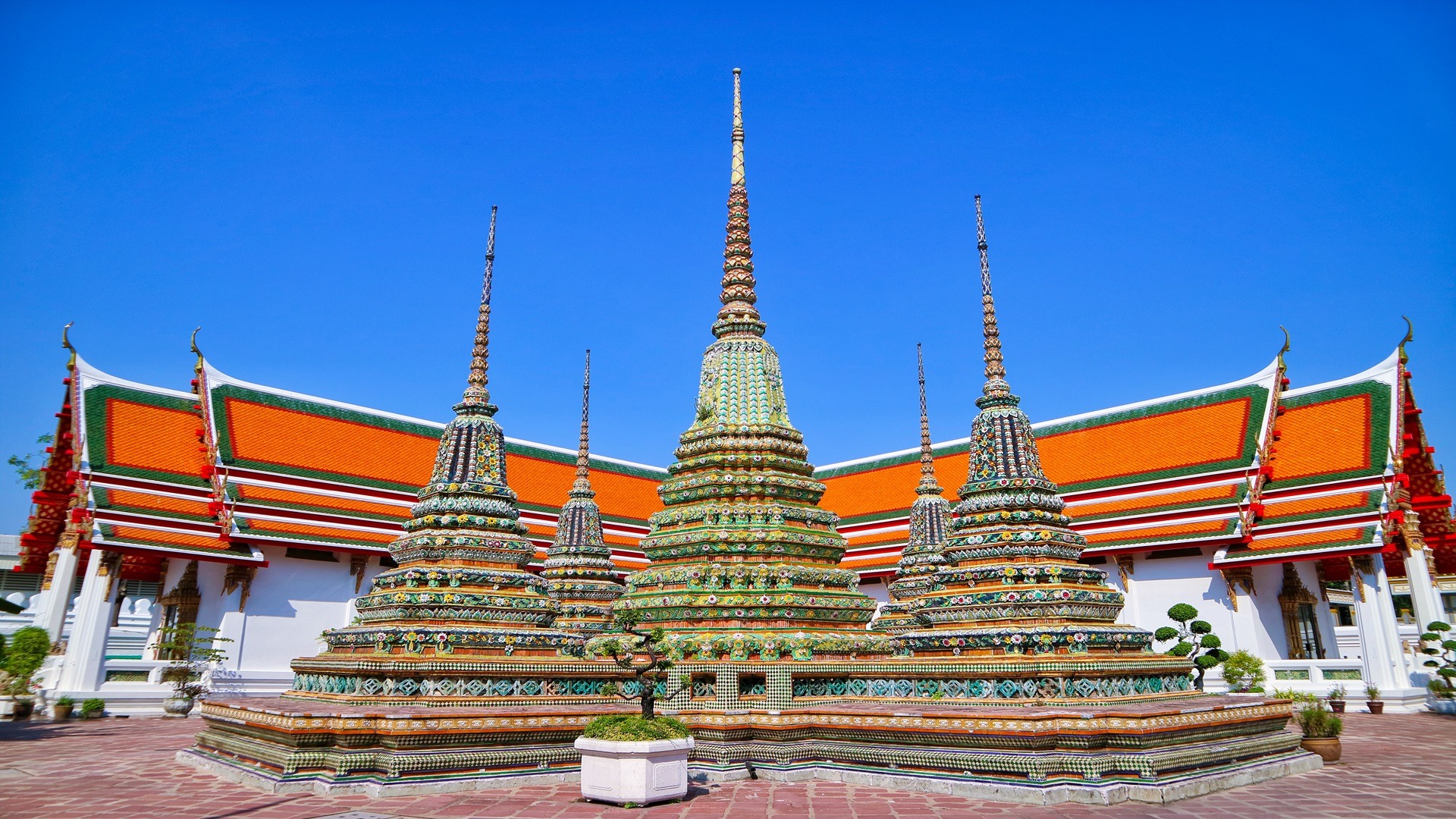 Wat Pho - One of the must-see pagodas in Thailand 