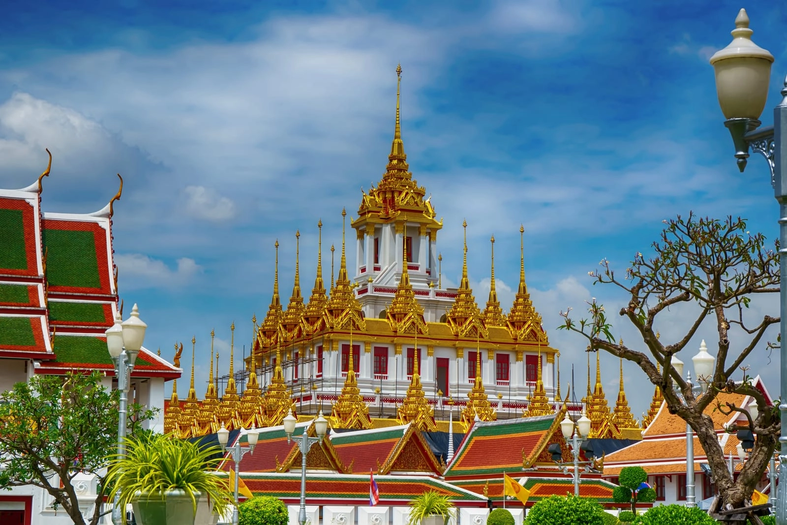 Wat Ratchanatda - One of the must-see pagodas in Thailand