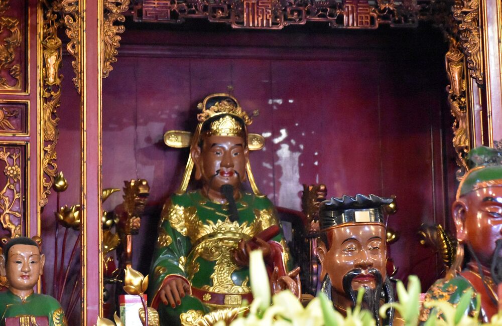 Statue of Wenchang Emperor in Ngoc Son Temple.