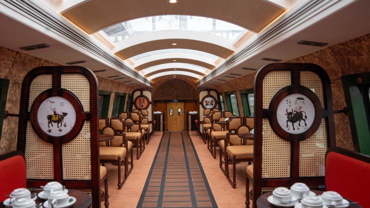 Must-Try Experiences Aboard the Hanoi 5 Gates Train