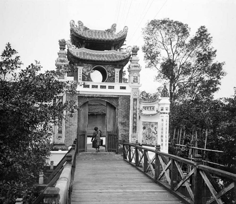 An old image of Ngoc Son Temple, with its simple and ancient architecture